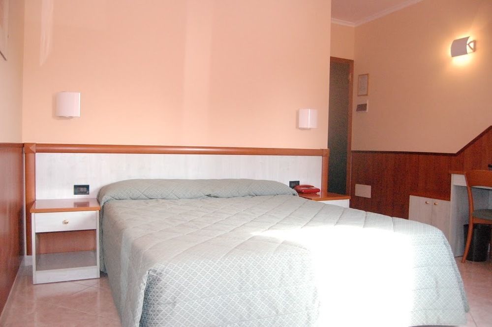 Hotel Laurence روما المظهر الخارجي الصورة