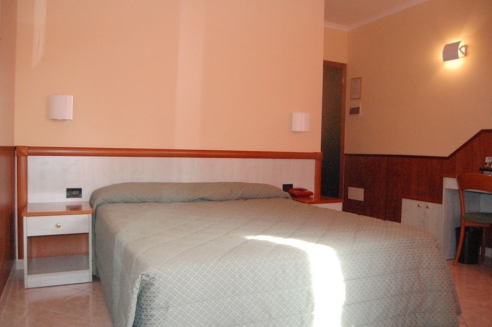 Hotel Laurence روما المظهر الخارجي الصورة